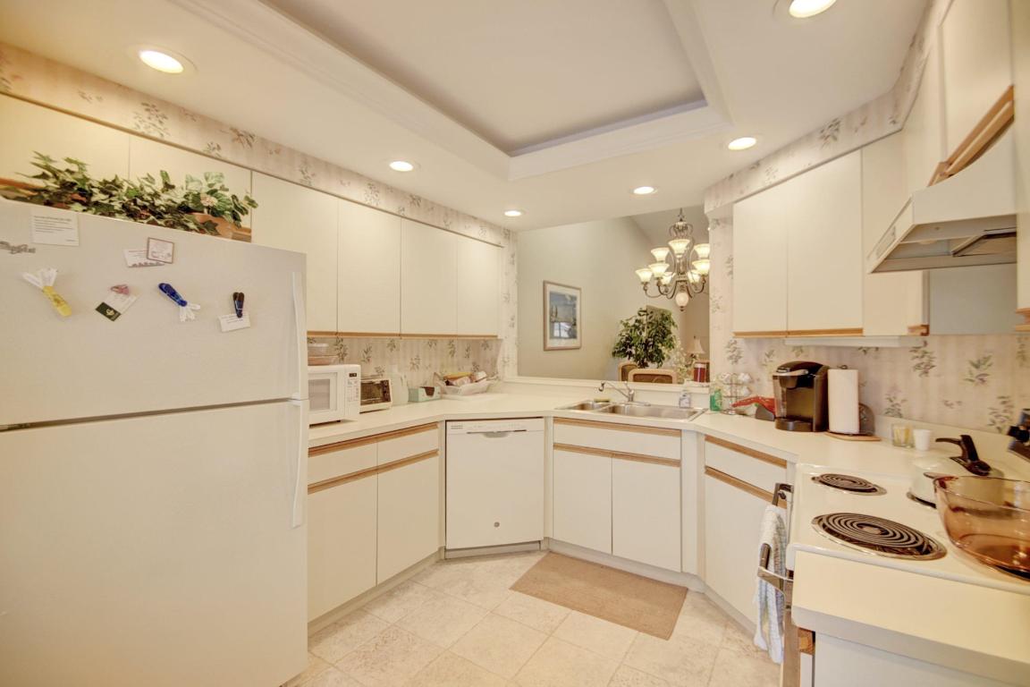 GLENEAGLES CONDO VI - Residential Lease