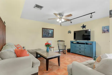 5789 Fox Hollow B, Boca Raton, FL MLS: R11074649