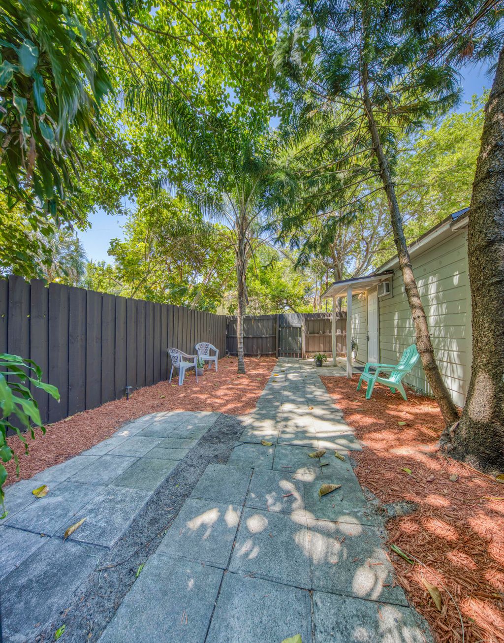 Photo of 519 S M Street #2 (rear), Lake Worth Beach, FL 33460 (MLS # B26032063)