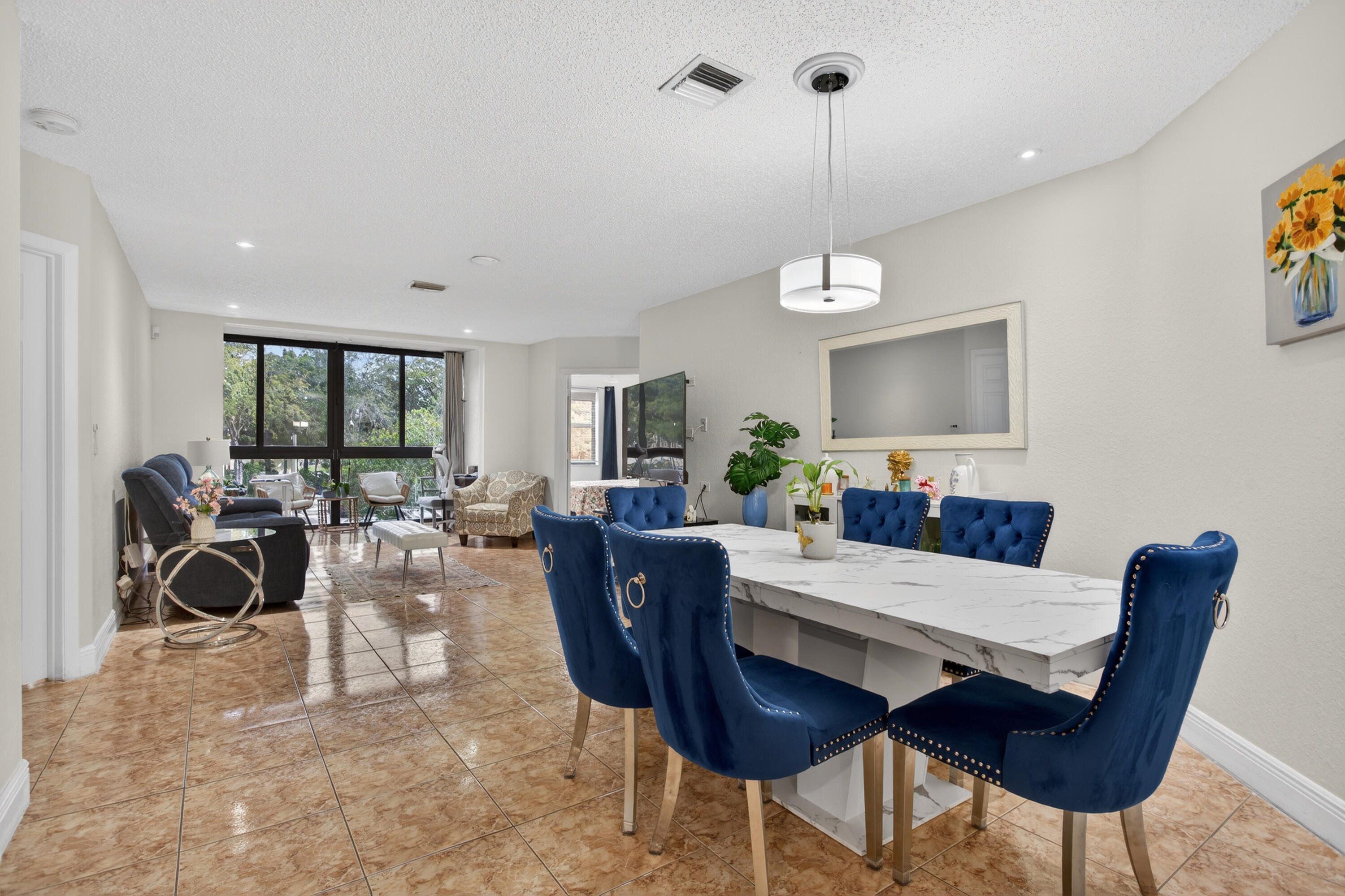 BAYVIEW VILLAGE E CONDO - Residential