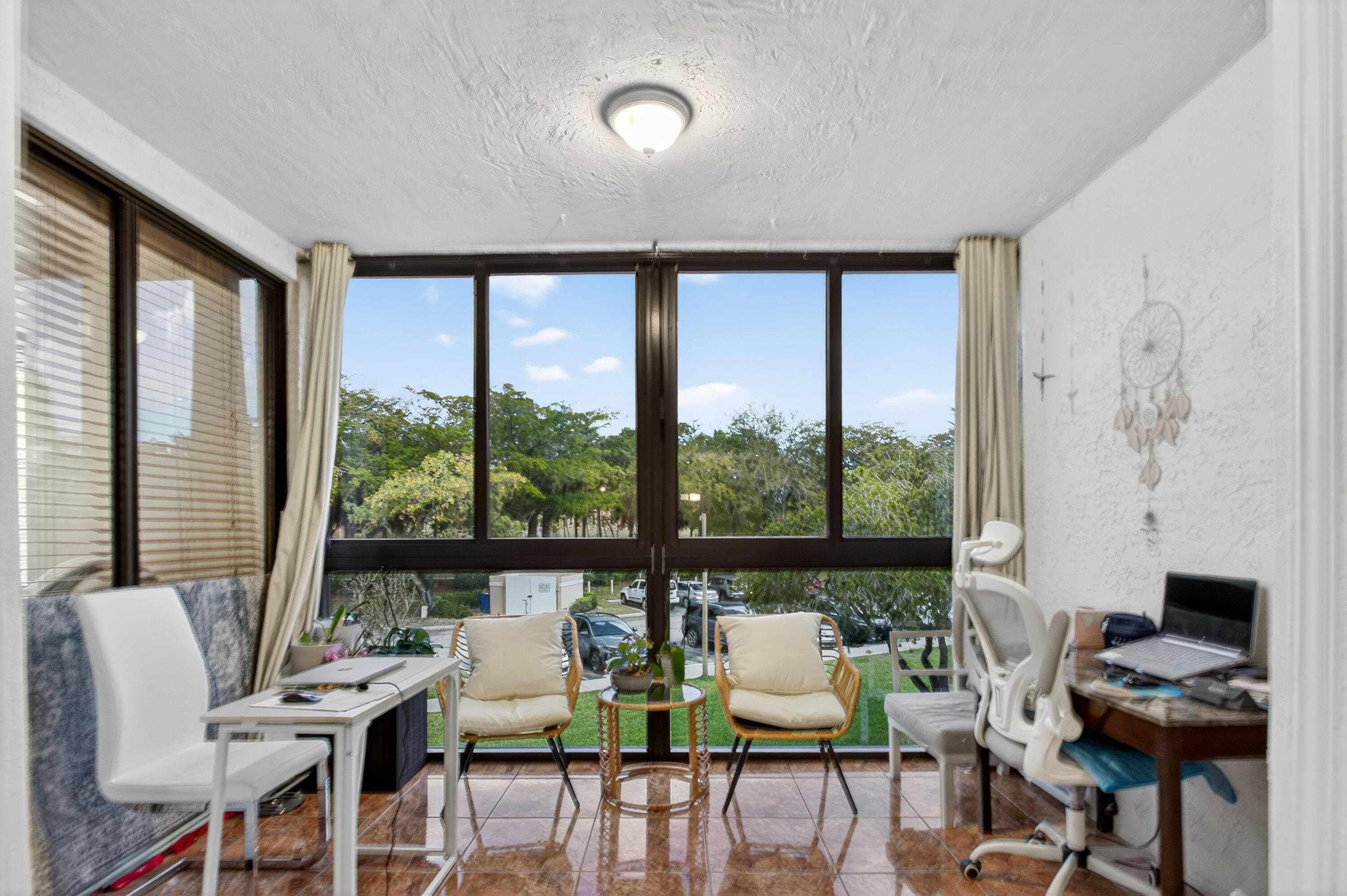 BAYVIEW VILLAGE E CONDO - Residential