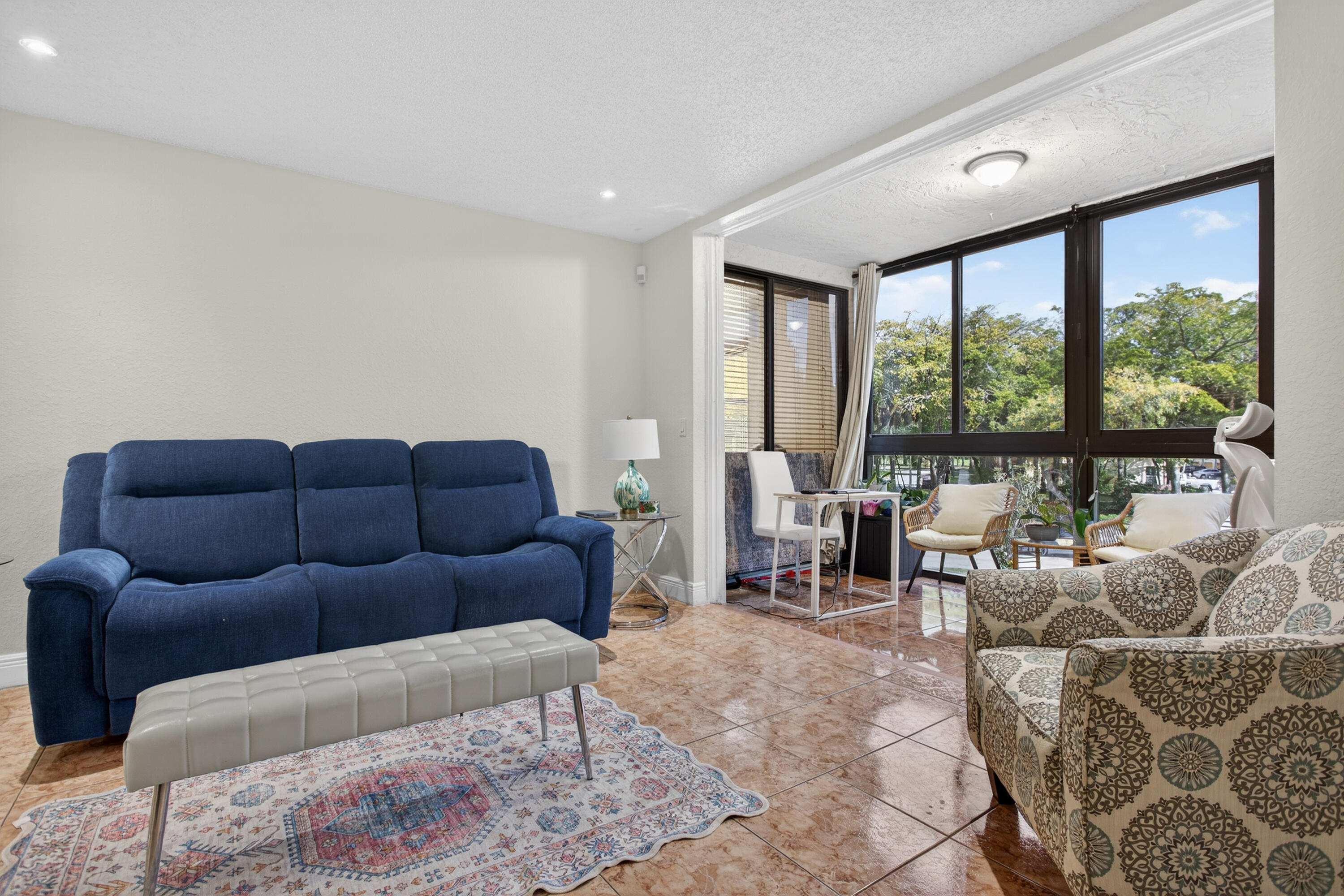 BAYVIEW VILLAGE E CONDO - Residential