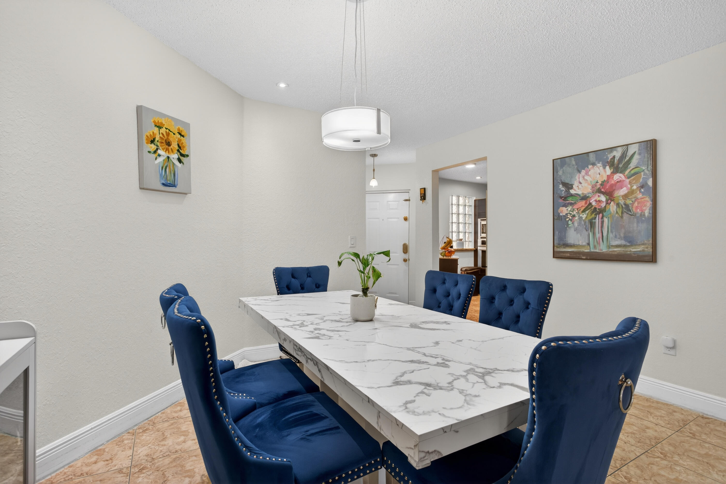 BAYVIEW VILLAGE E CONDO - Residential