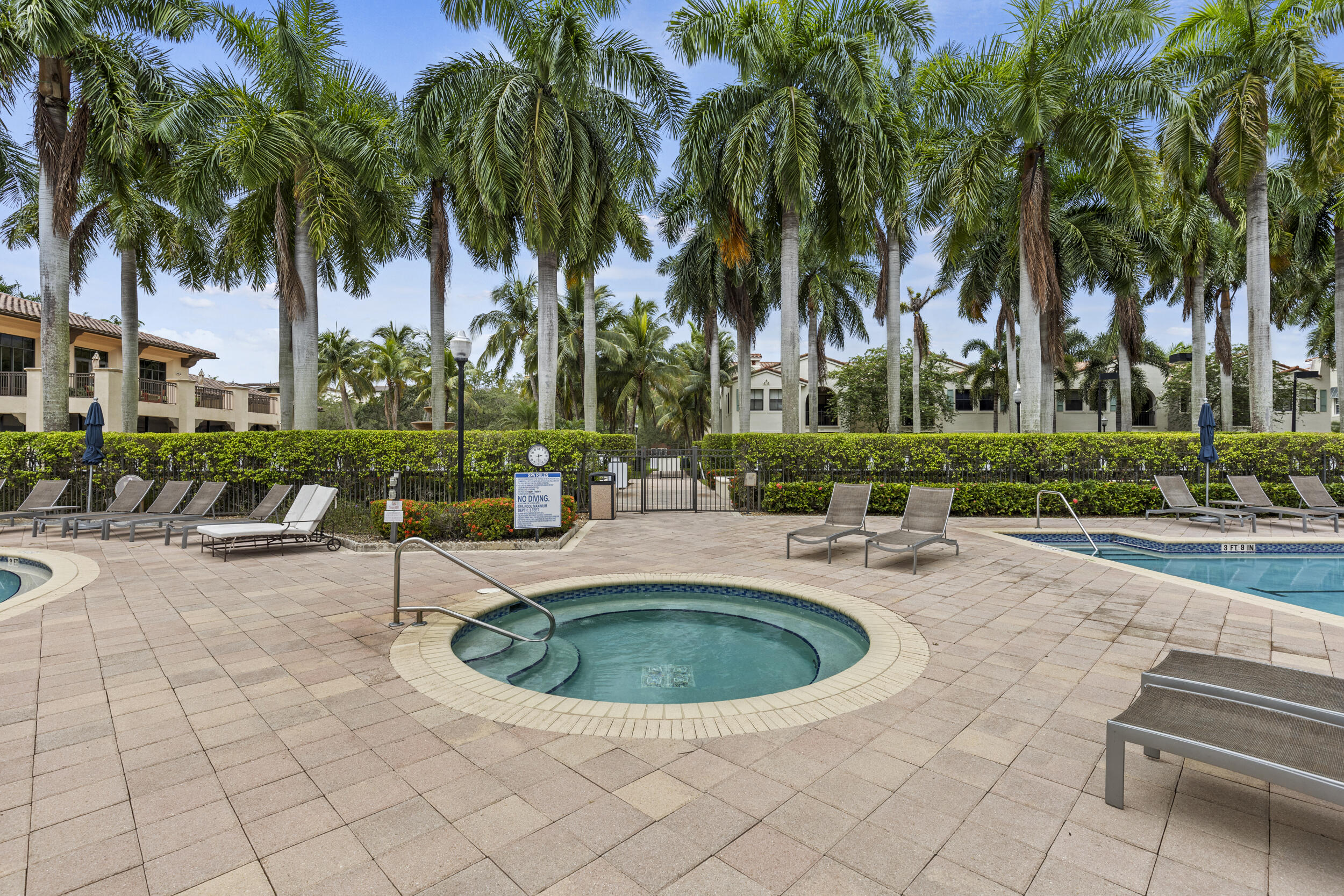 VILLA BIARRITZ CONDO - Residential