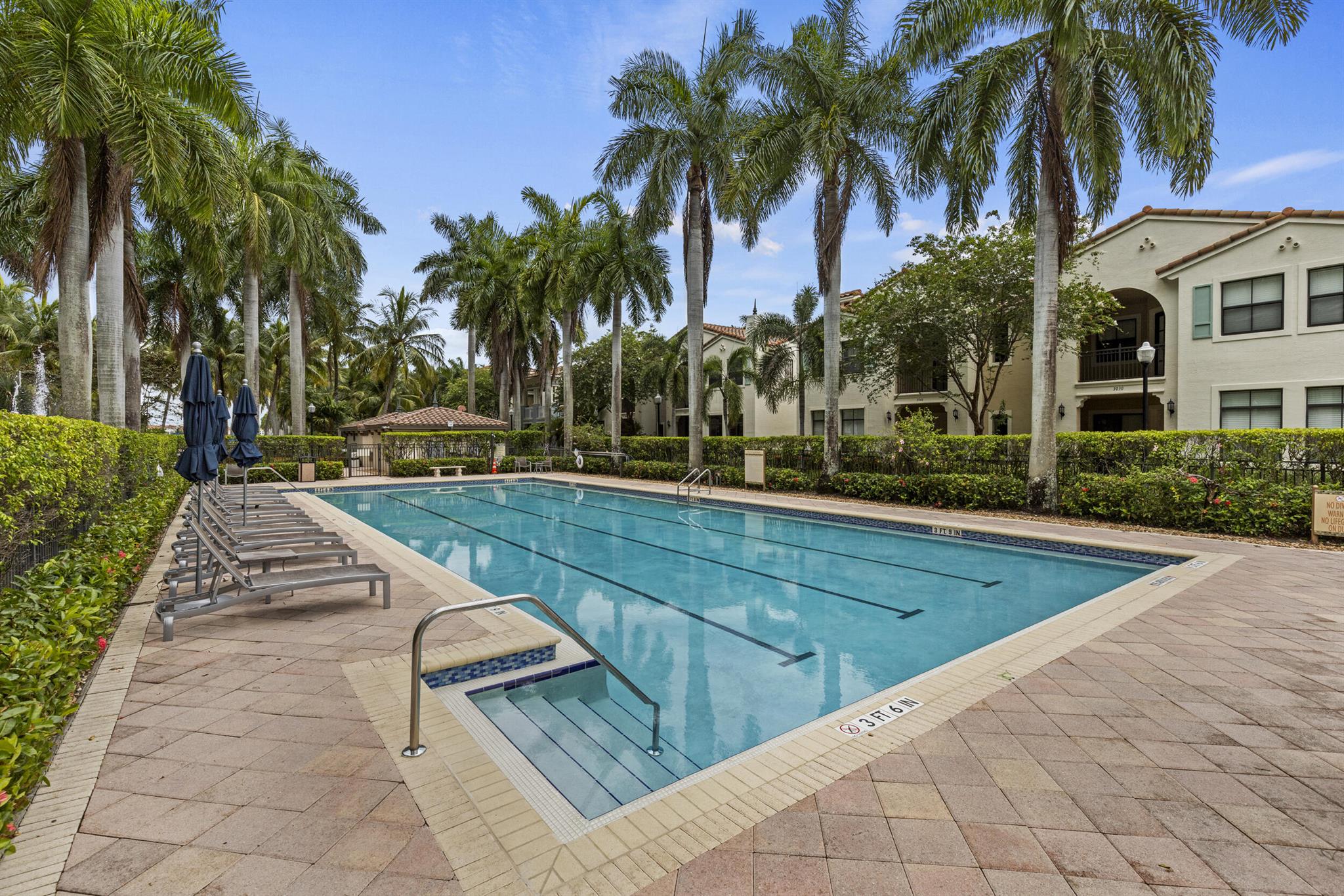 VILLA BIARRITZ CONDO - Residential