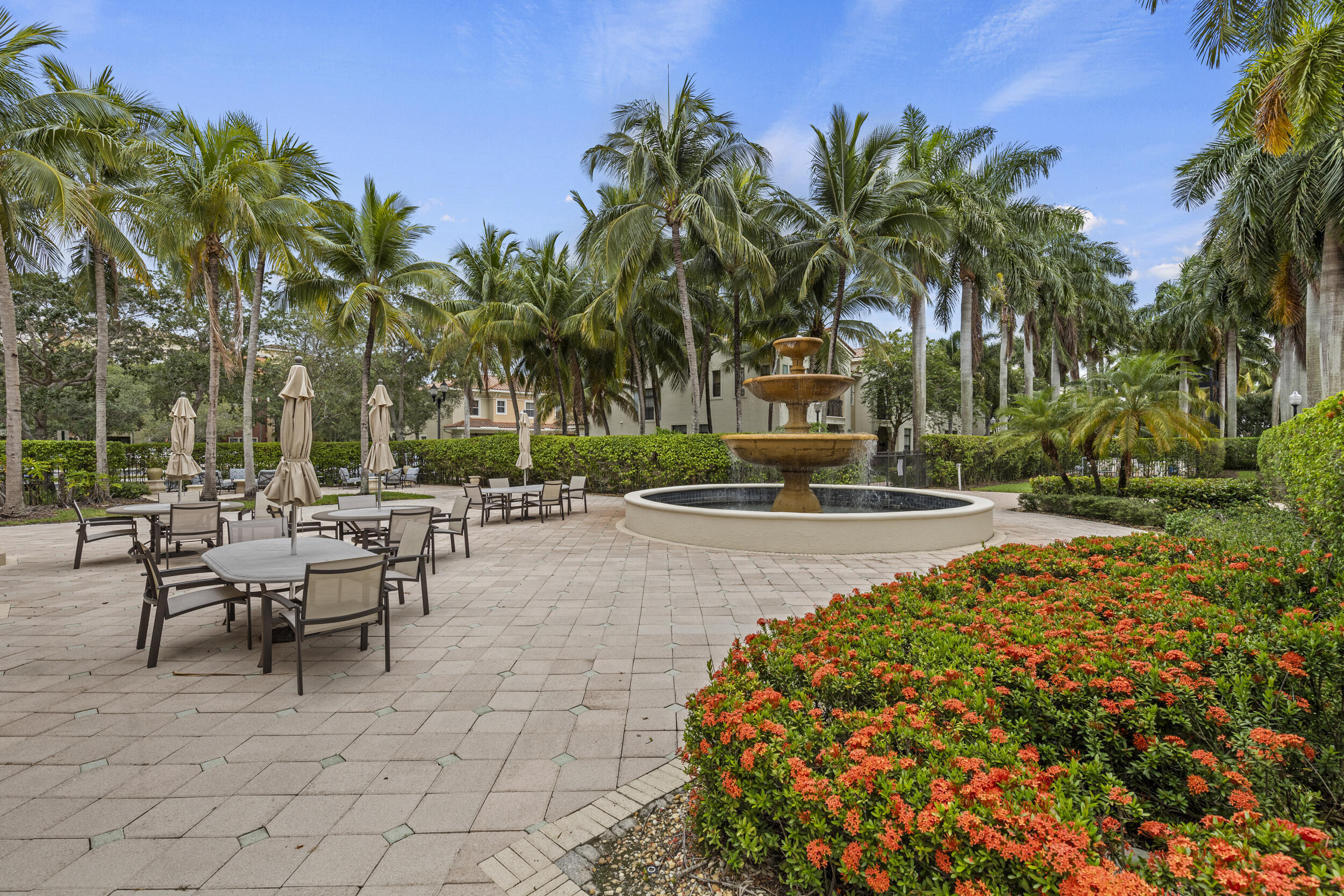 VILLA BIARRITZ CONDO - Residential