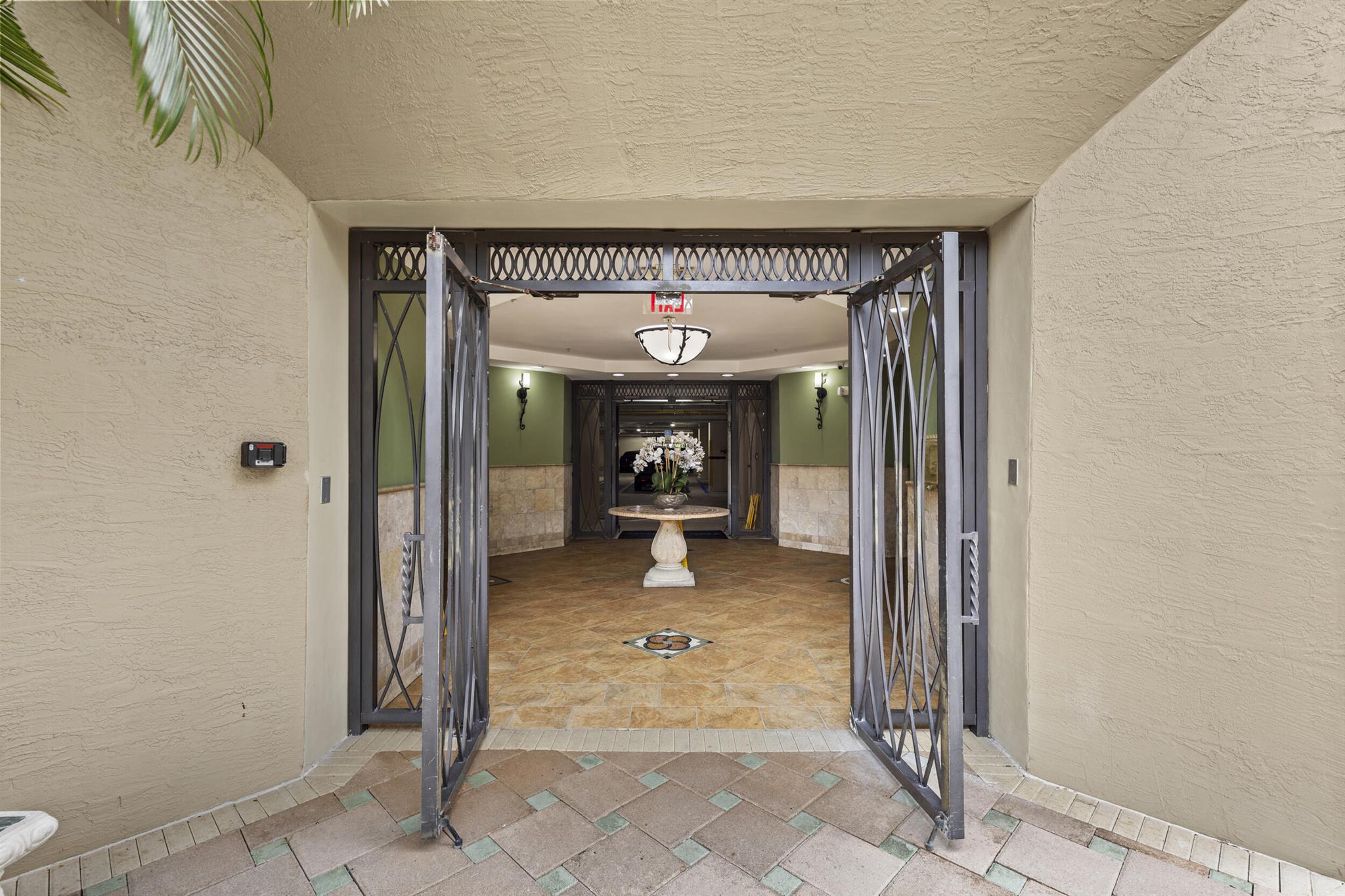VILLA BIARRITZ CONDO - Residential