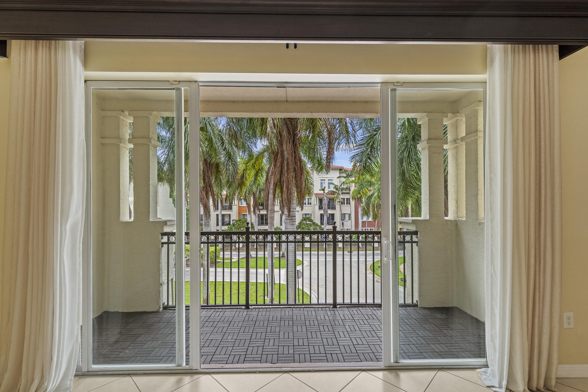 VILLA BIARRITZ CONDO - Residential