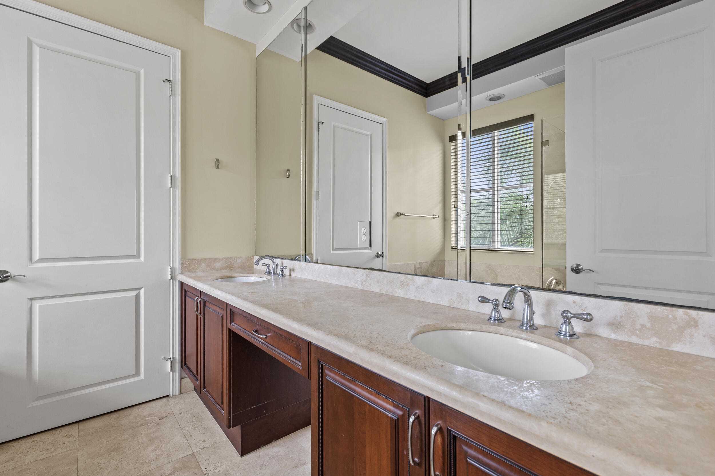 VILLA BIARRITZ CONDO - Residential