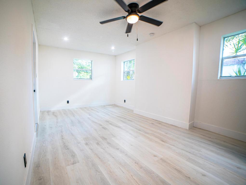 Hollywood Beach Gardens - Residential