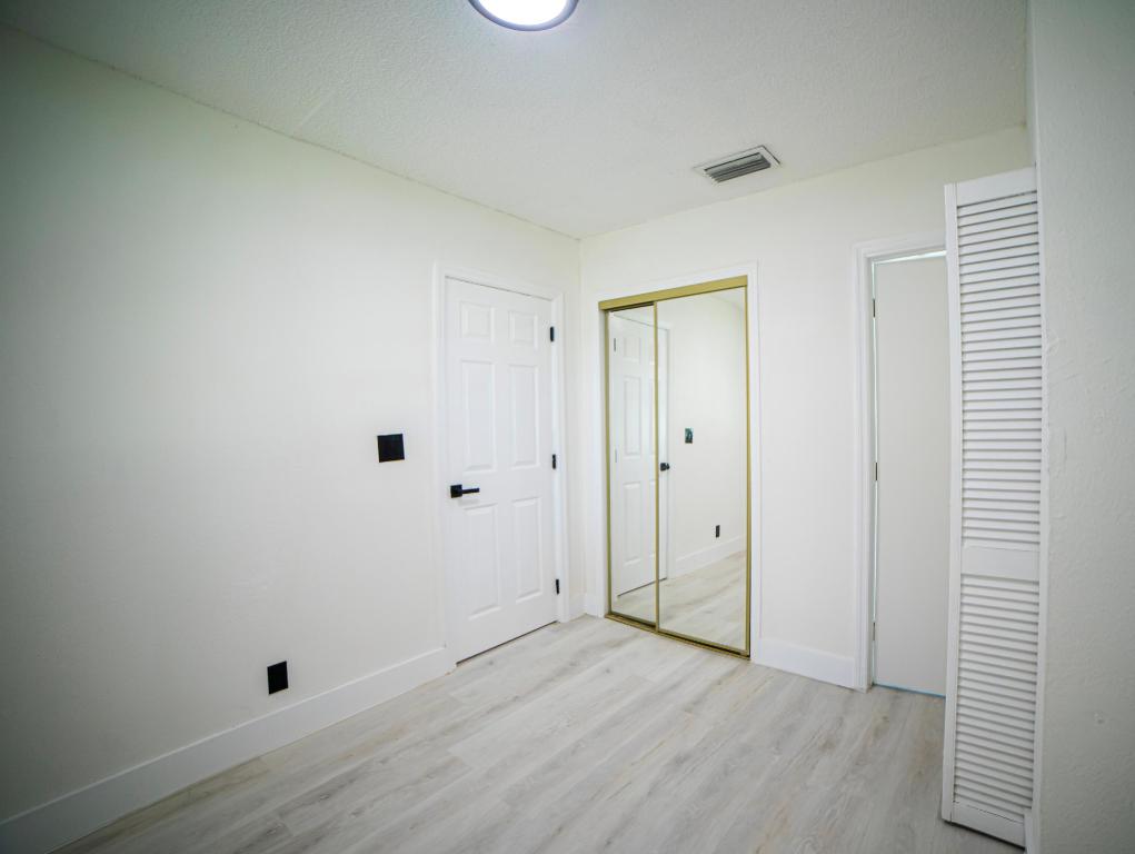 Hollywood Beach Gardens - Residential