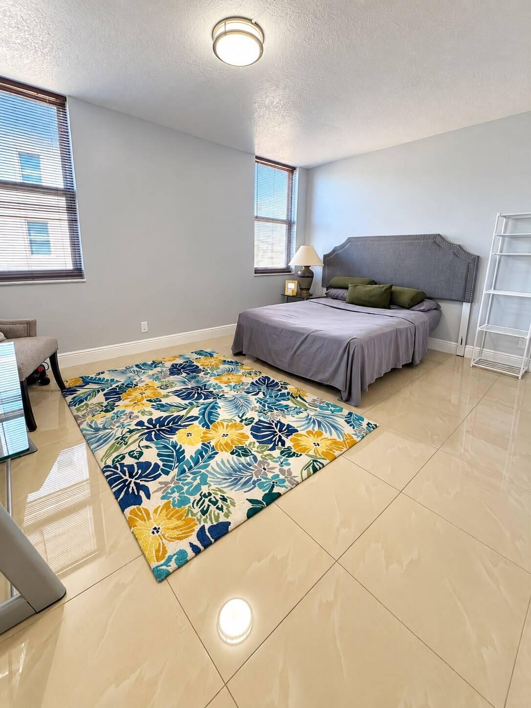 427 GOLDEN ISLES Drive 10D