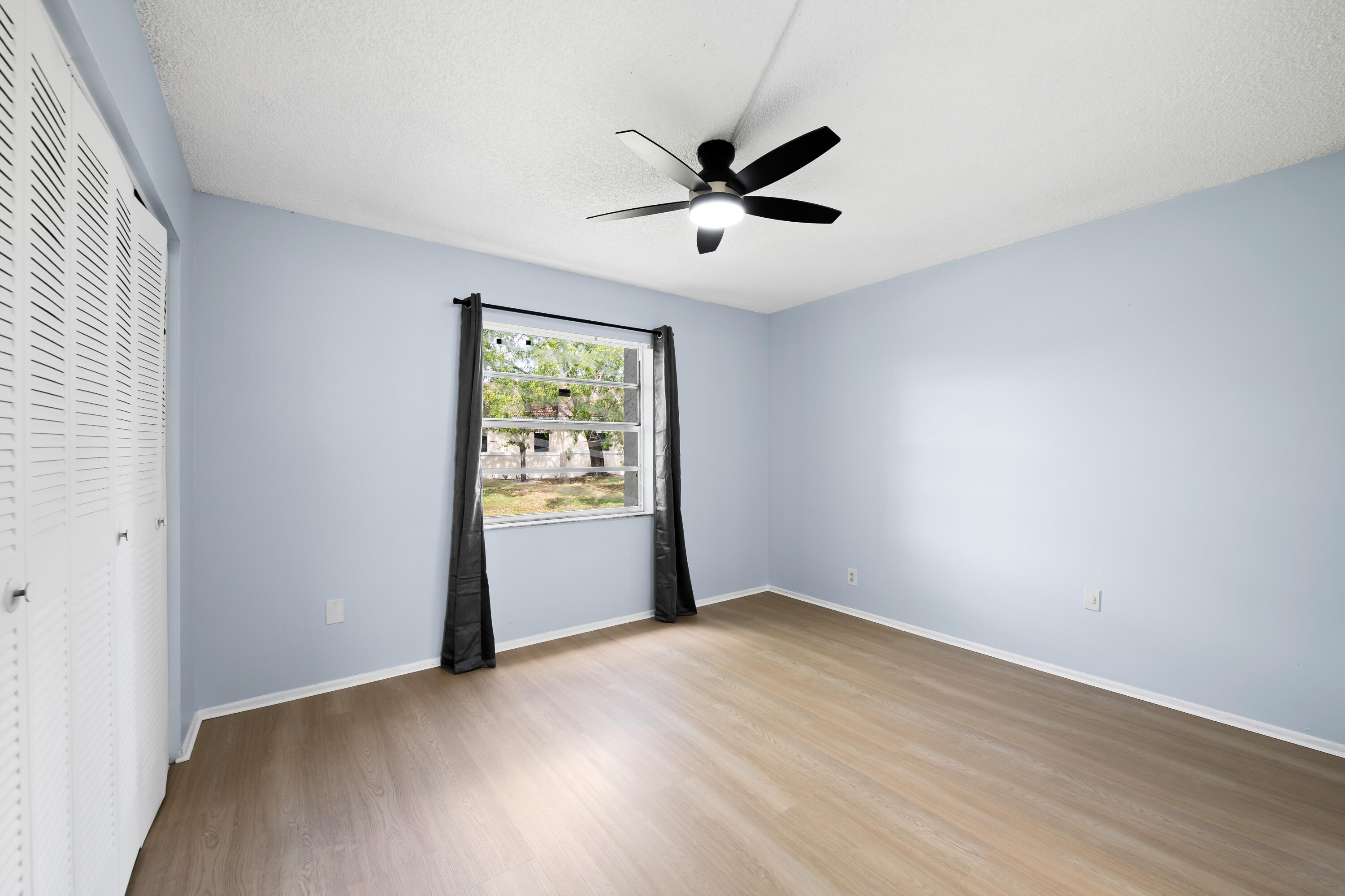 VICTORIA SQUARE CONDO - Residential Lease