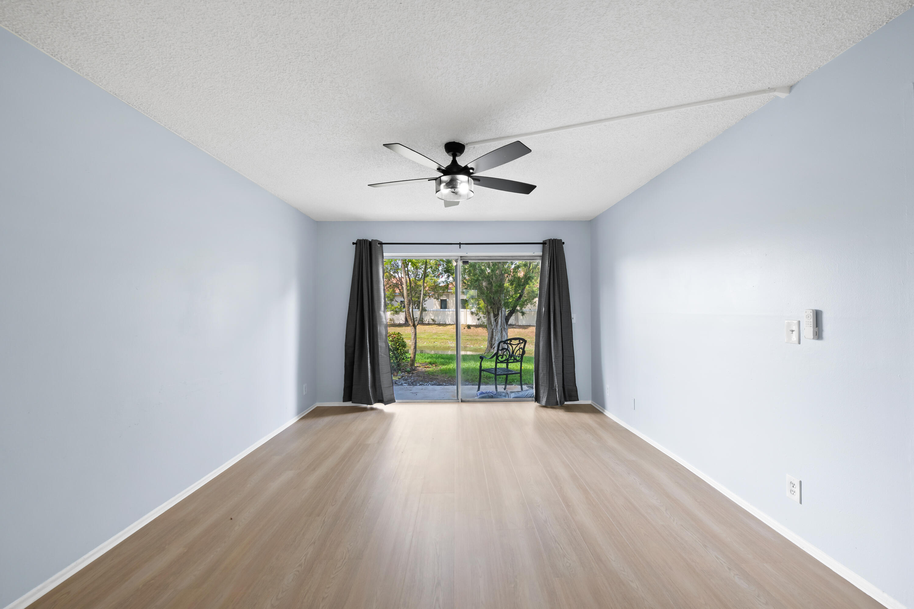 VICTORIA SQUARE CONDO - Residential Lease