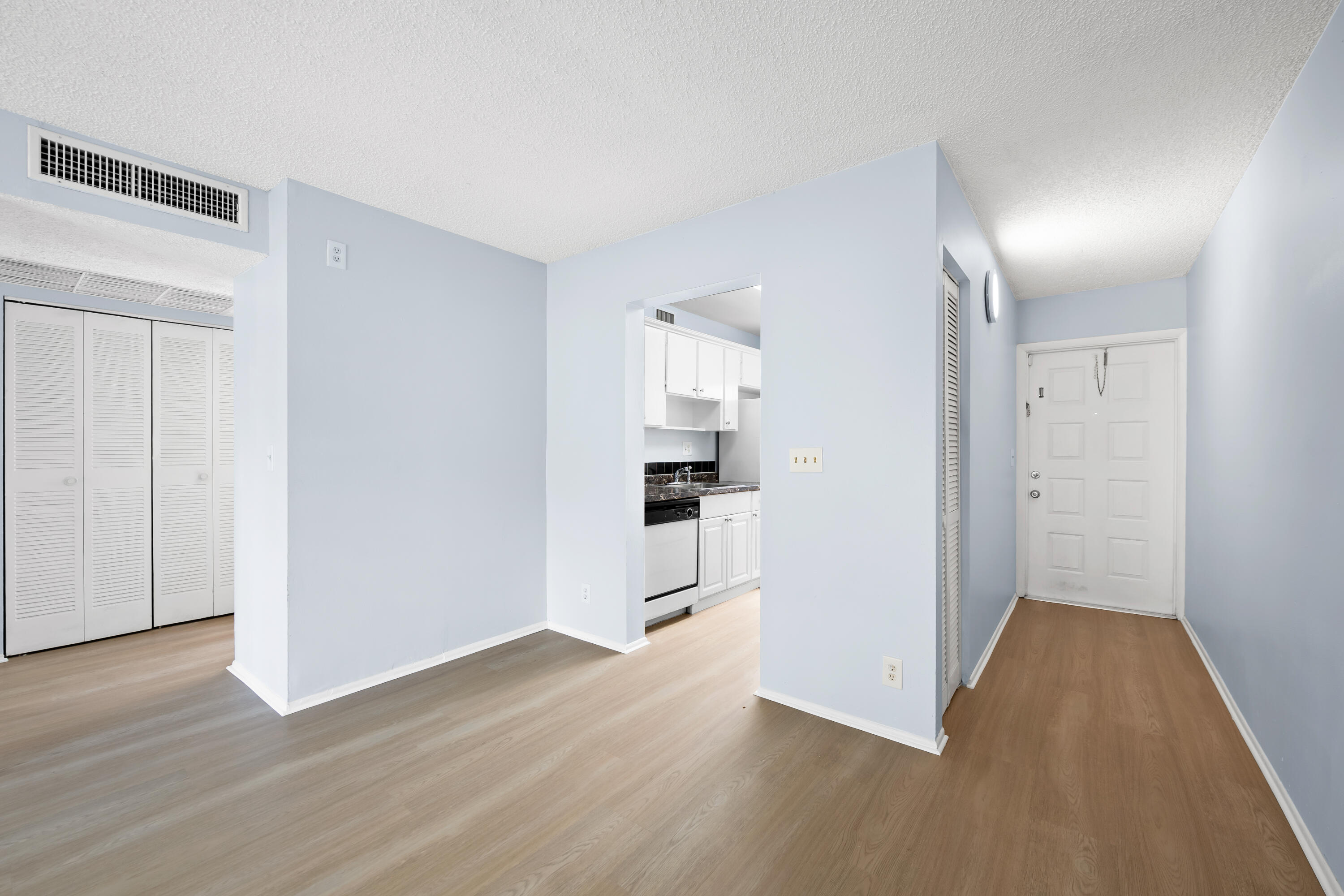 VICTORIA SQUARE CONDO - Residential Lease