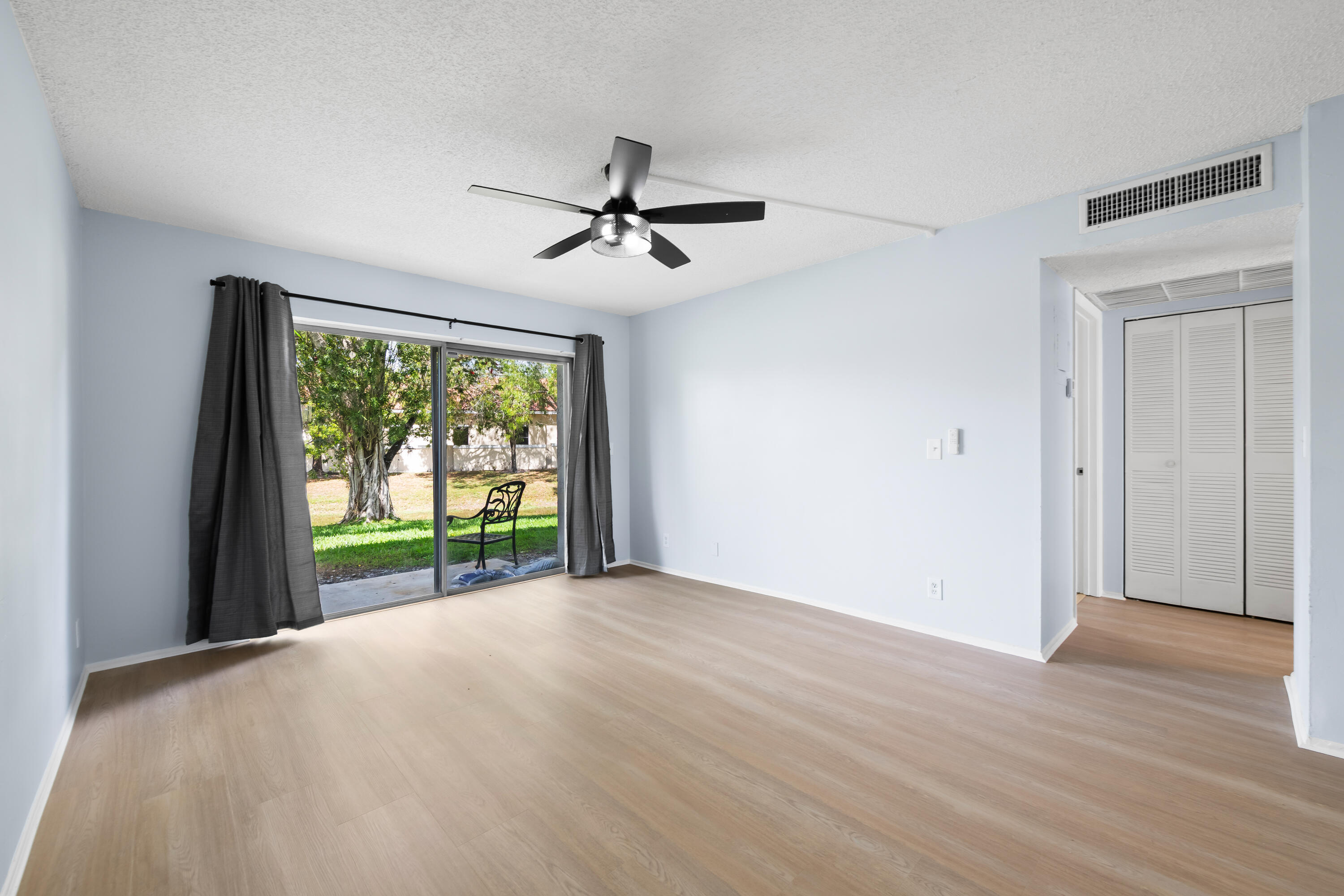 VICTORIA SQUARE CONDO - Residential Lease