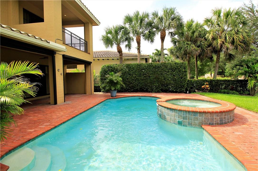 Parkland Golf & Country C - Residential