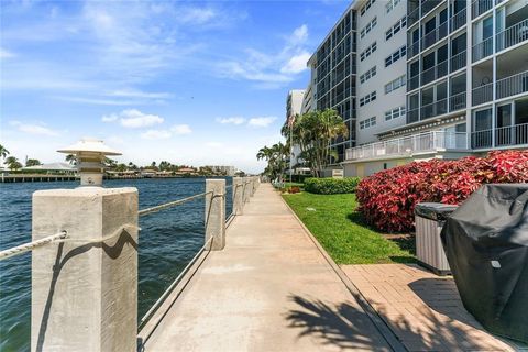 615 N Riverside Dr PH5 Pompano Beach FL 33062