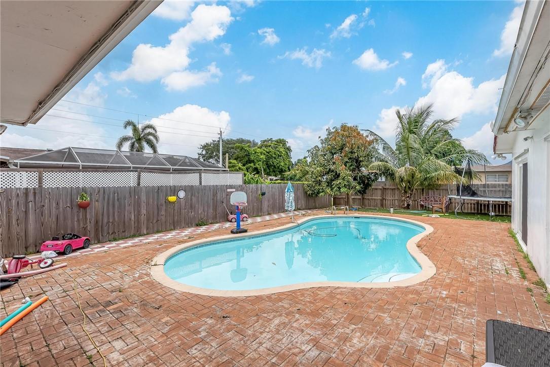 Pasadena Lakes 65-1 B - Residential