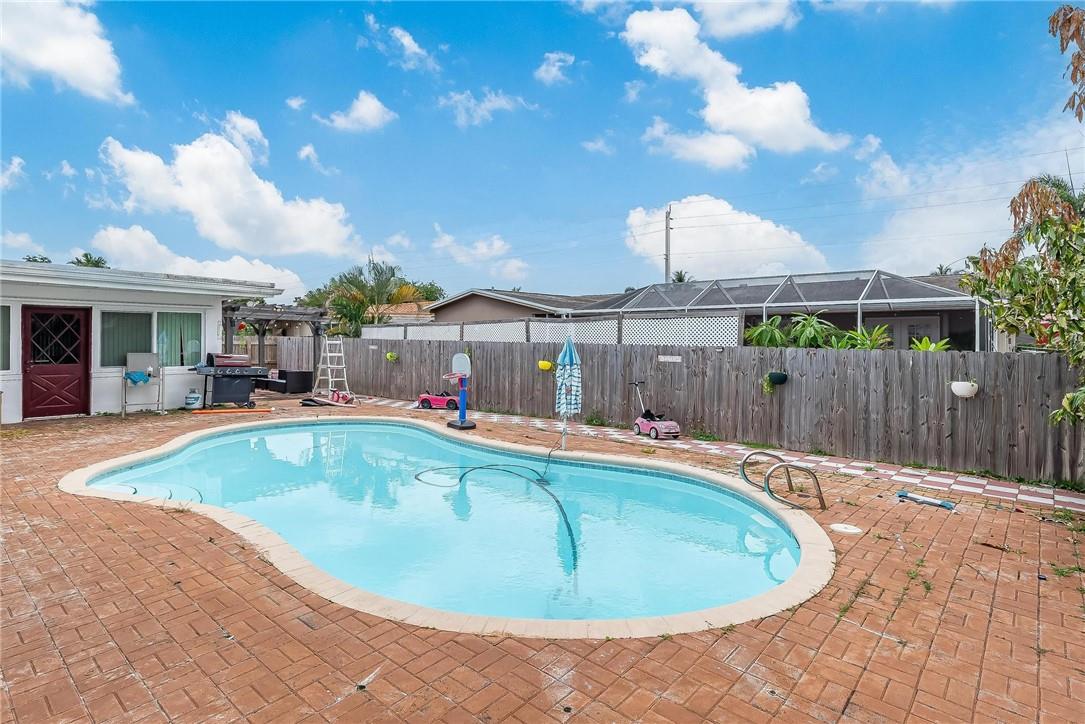 Pasadena Lakes 65-1 B - Residential