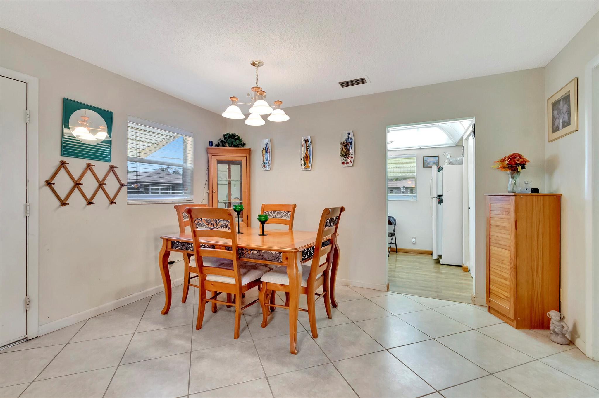 COUNTRY MANORS - Residential