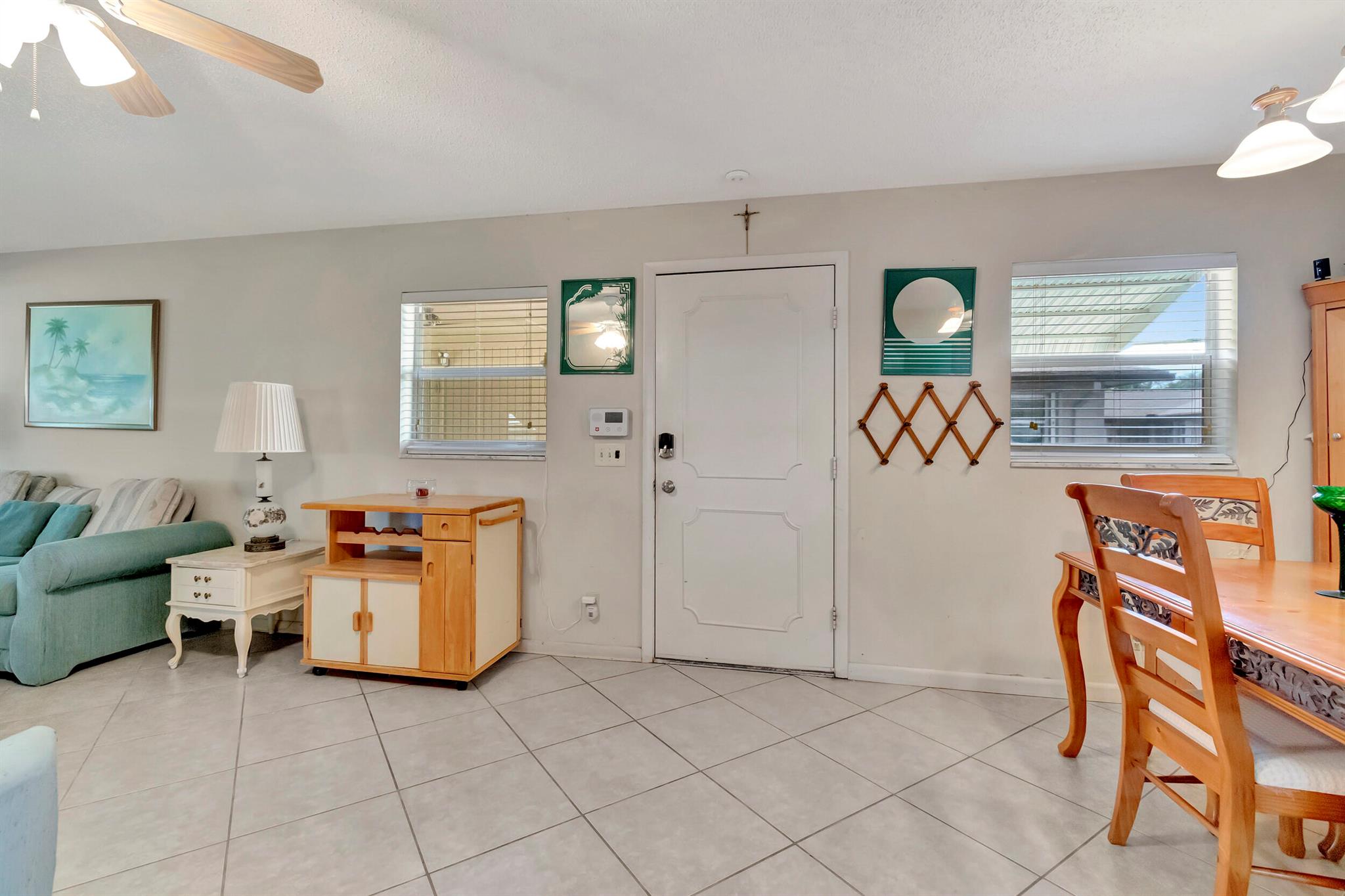 COUNTRY MANORS - Residential