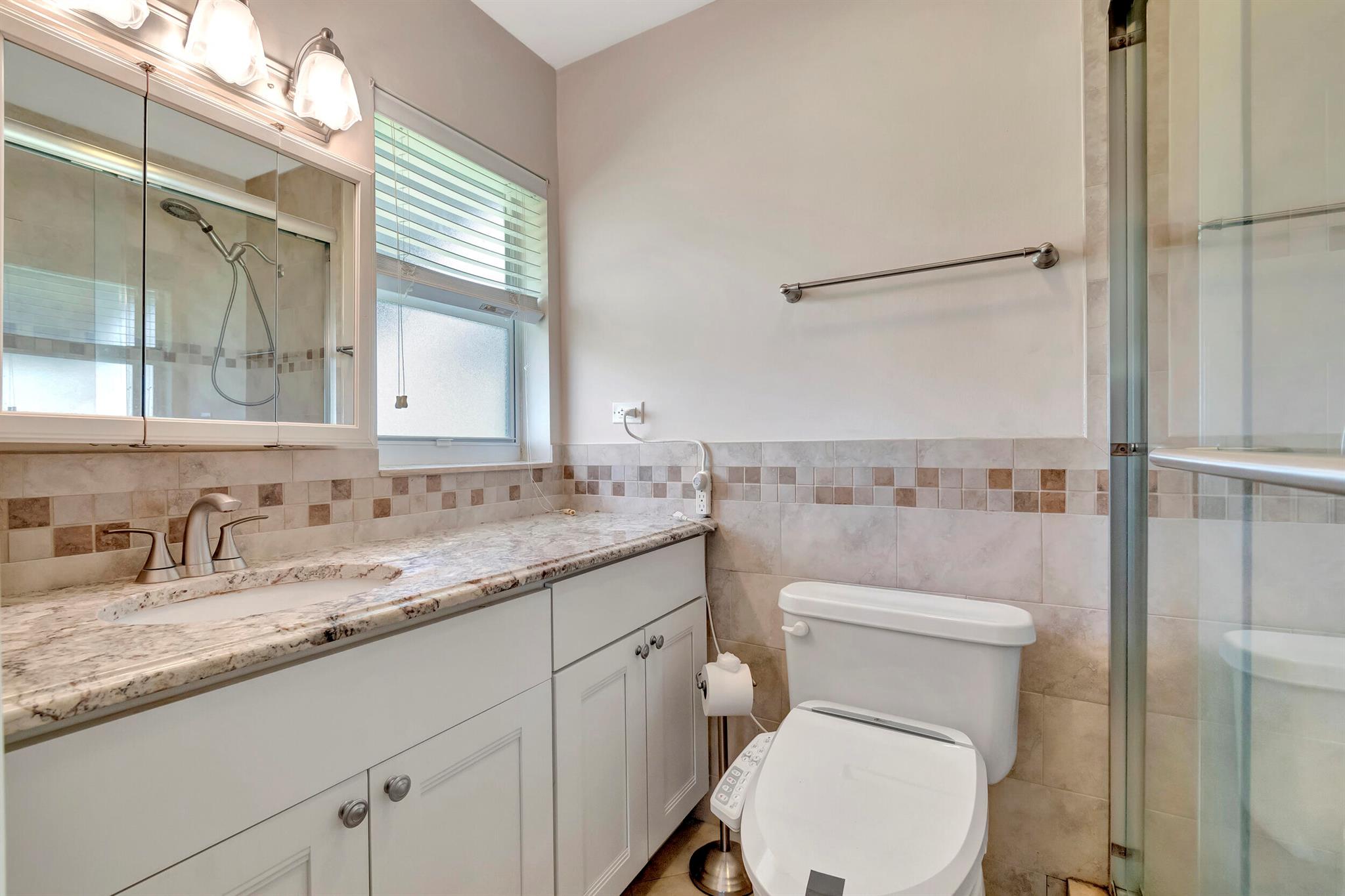 COUNTRY MANORS - Residential