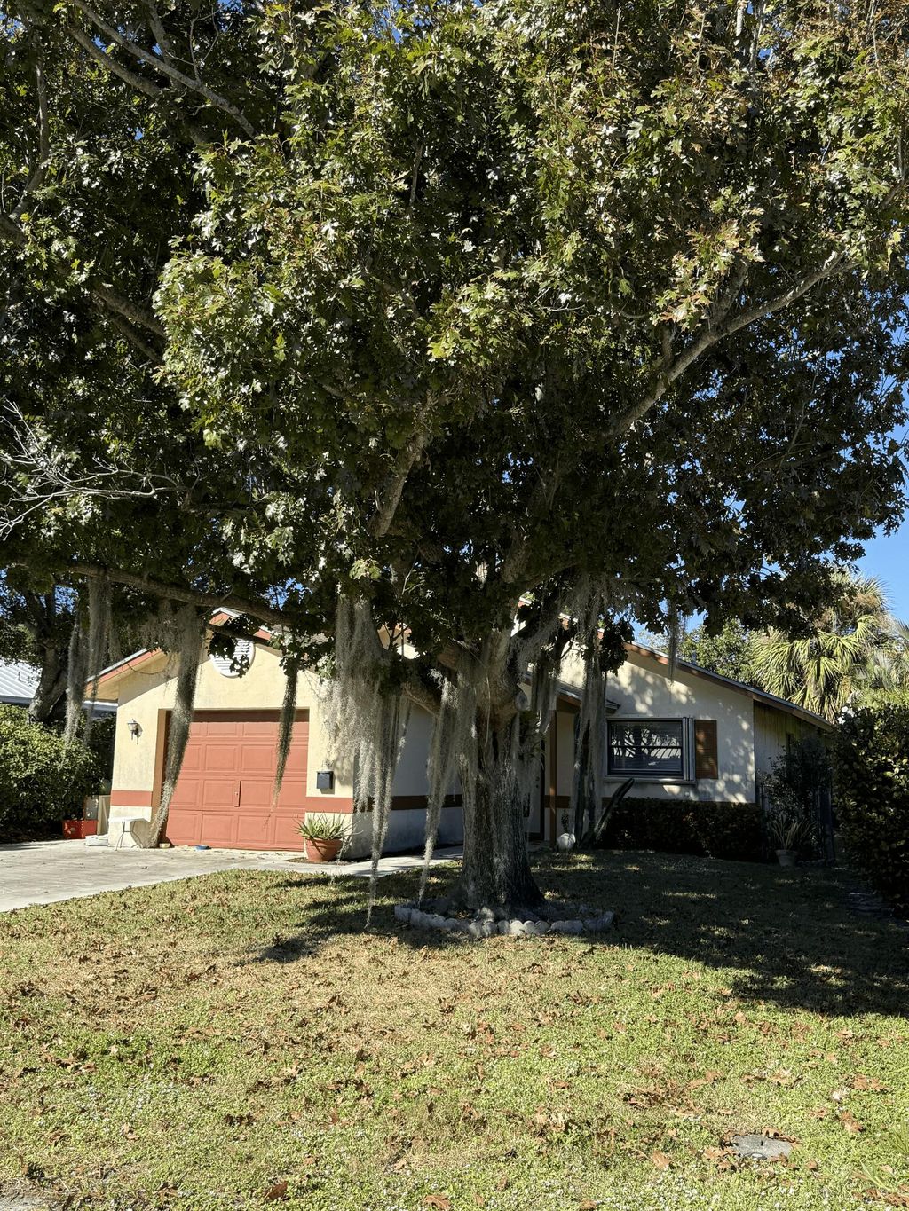 Photo of 107 NE 10th Street, Delray Beach, FL 33444 (MLS # R11040188)