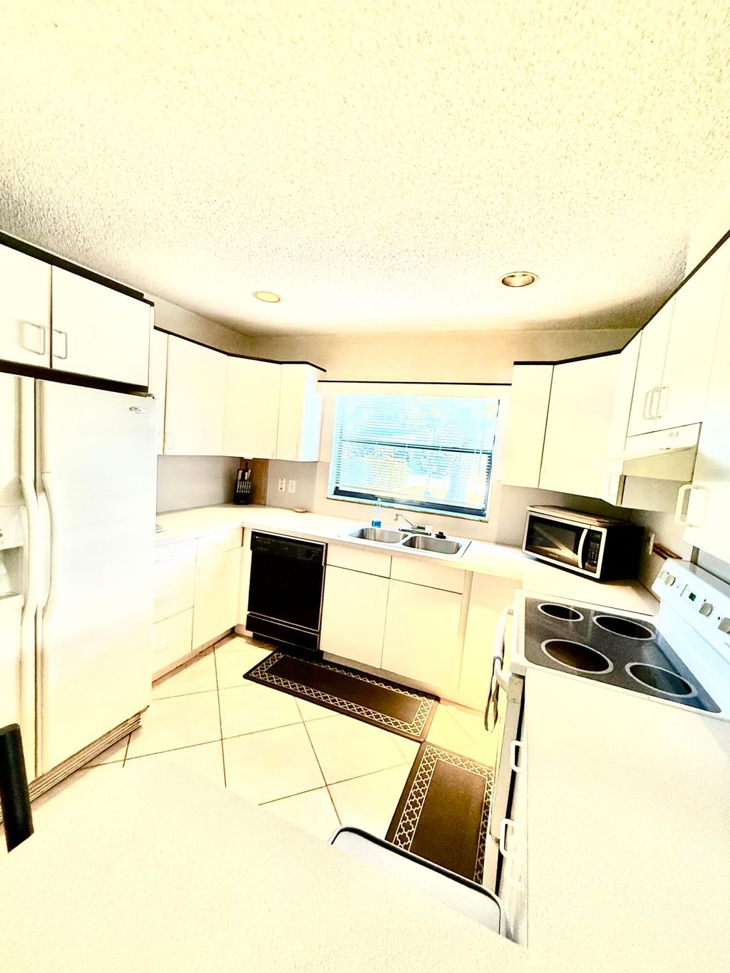 Photo of 107 NE 10th Street, Delray Beach, FL 33444 (MLS # R11040188)