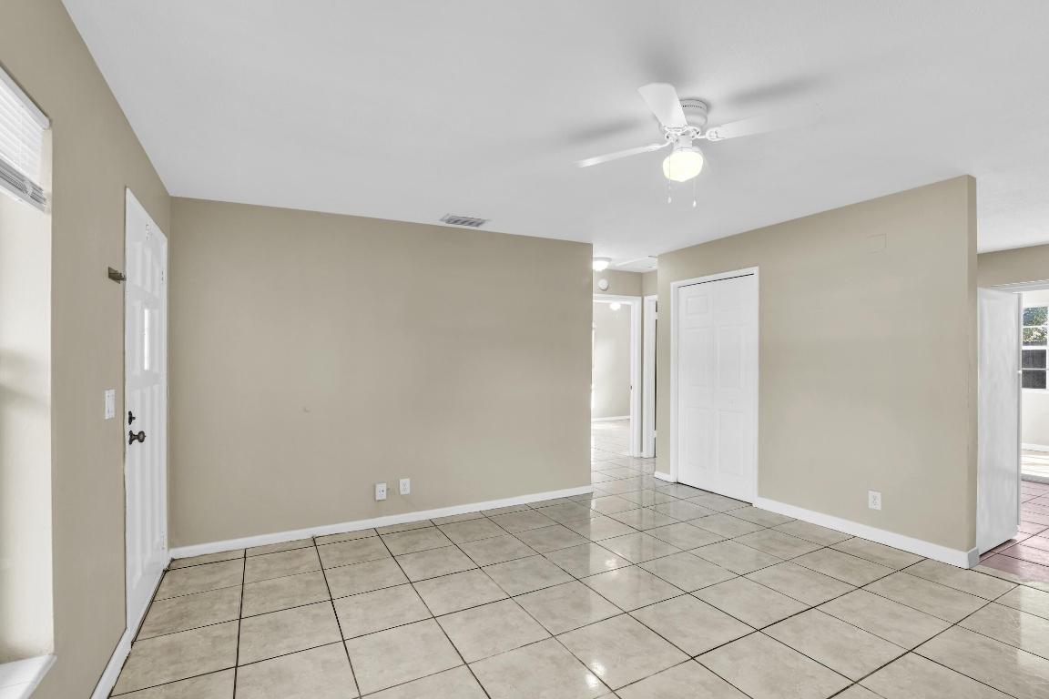 SEACREST ESTATES - Residential Lease