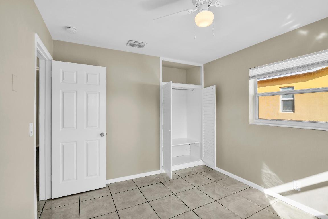 SEACREST ESTATES - Residential Lease