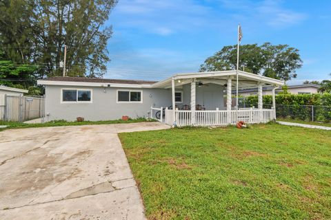 A home in Royal Palm Beach