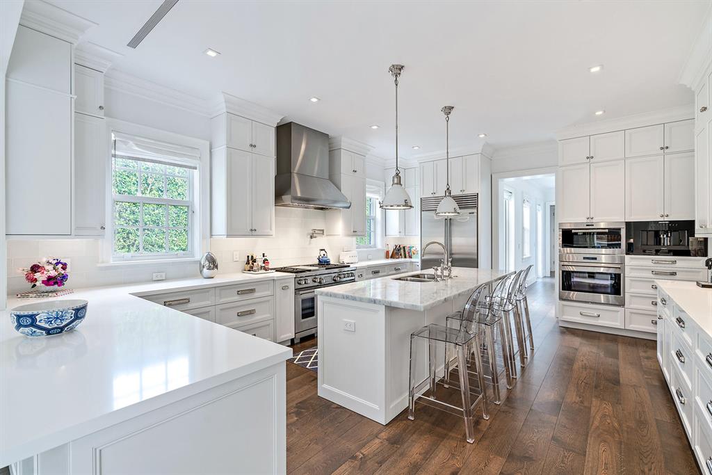 ADAMS CIRCLE - Residential