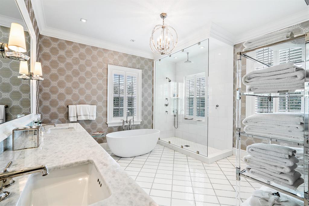 ADAMS CIRCLE - Residential