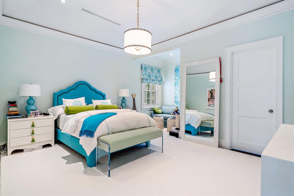 ADAMS CIRCLE - Residential