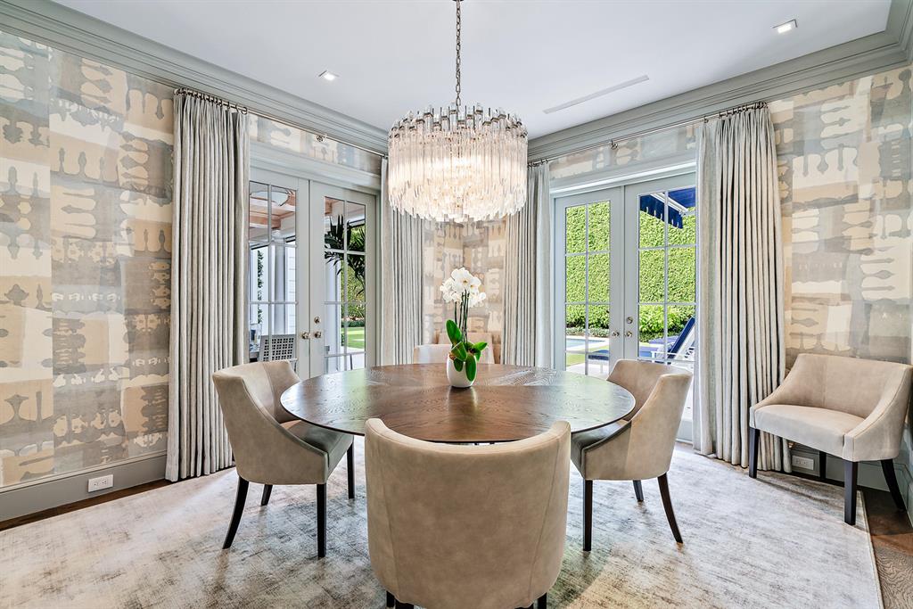 ADAMS CIRCLE - Residential