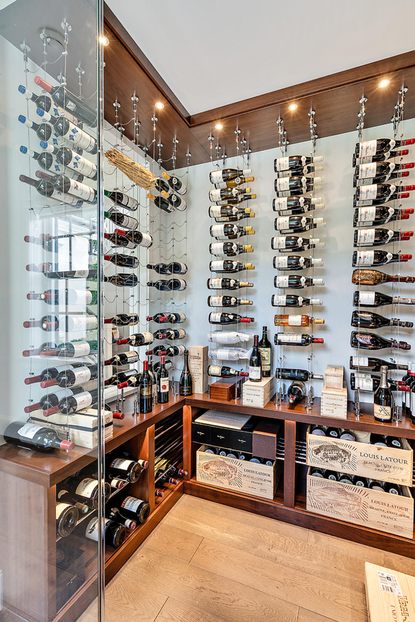 ADAMS CIRCLE - Residential