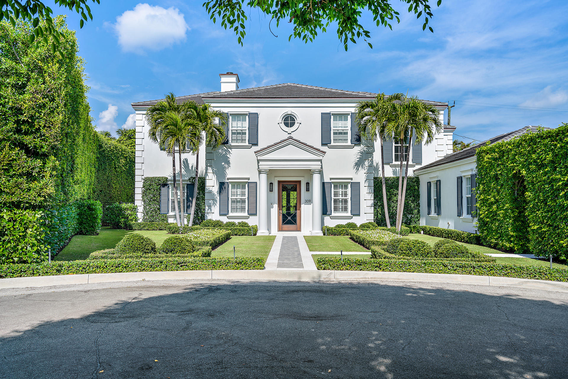 ADAMS CIRCLE - Residential