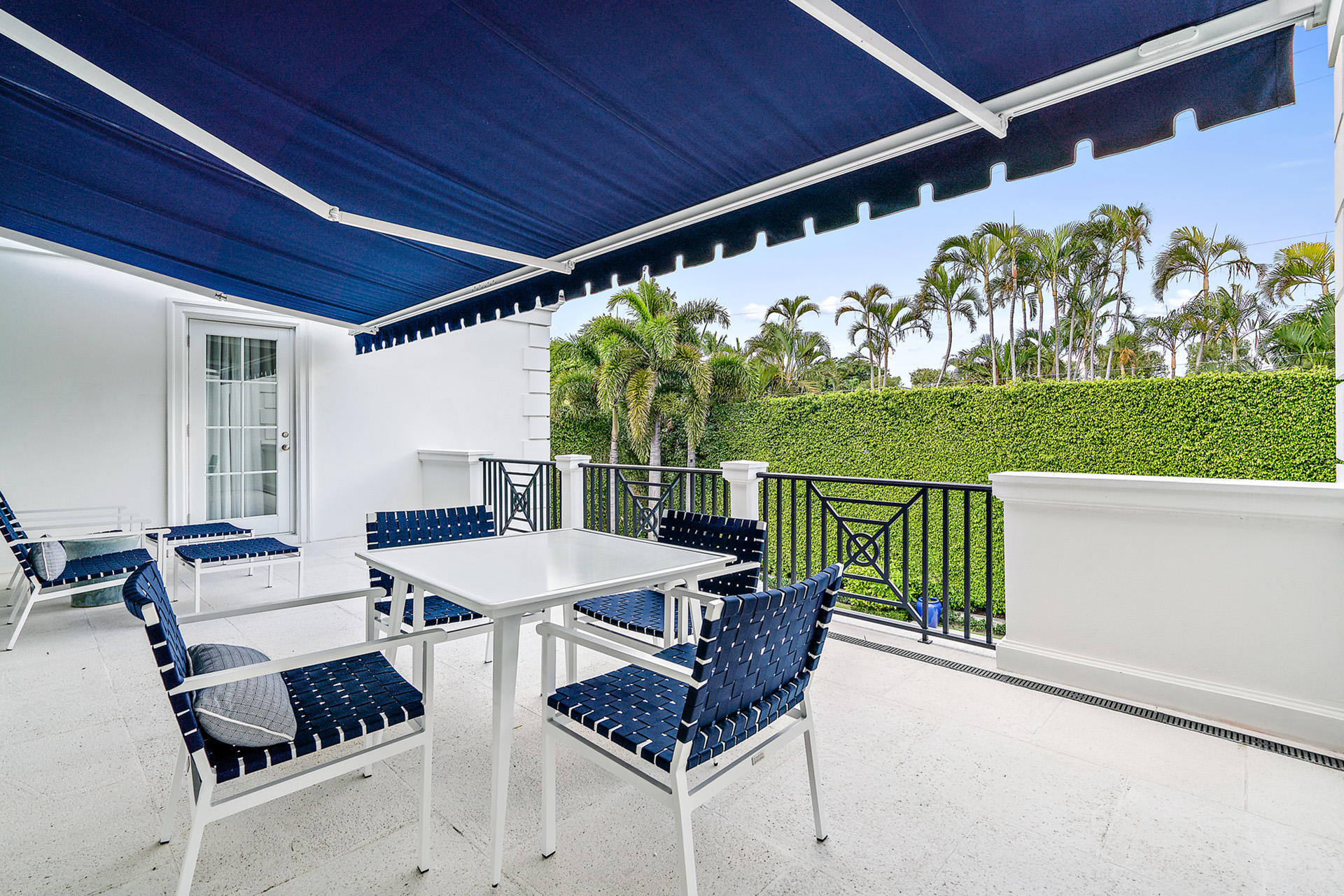 ADAMS CIRCLE - Residential