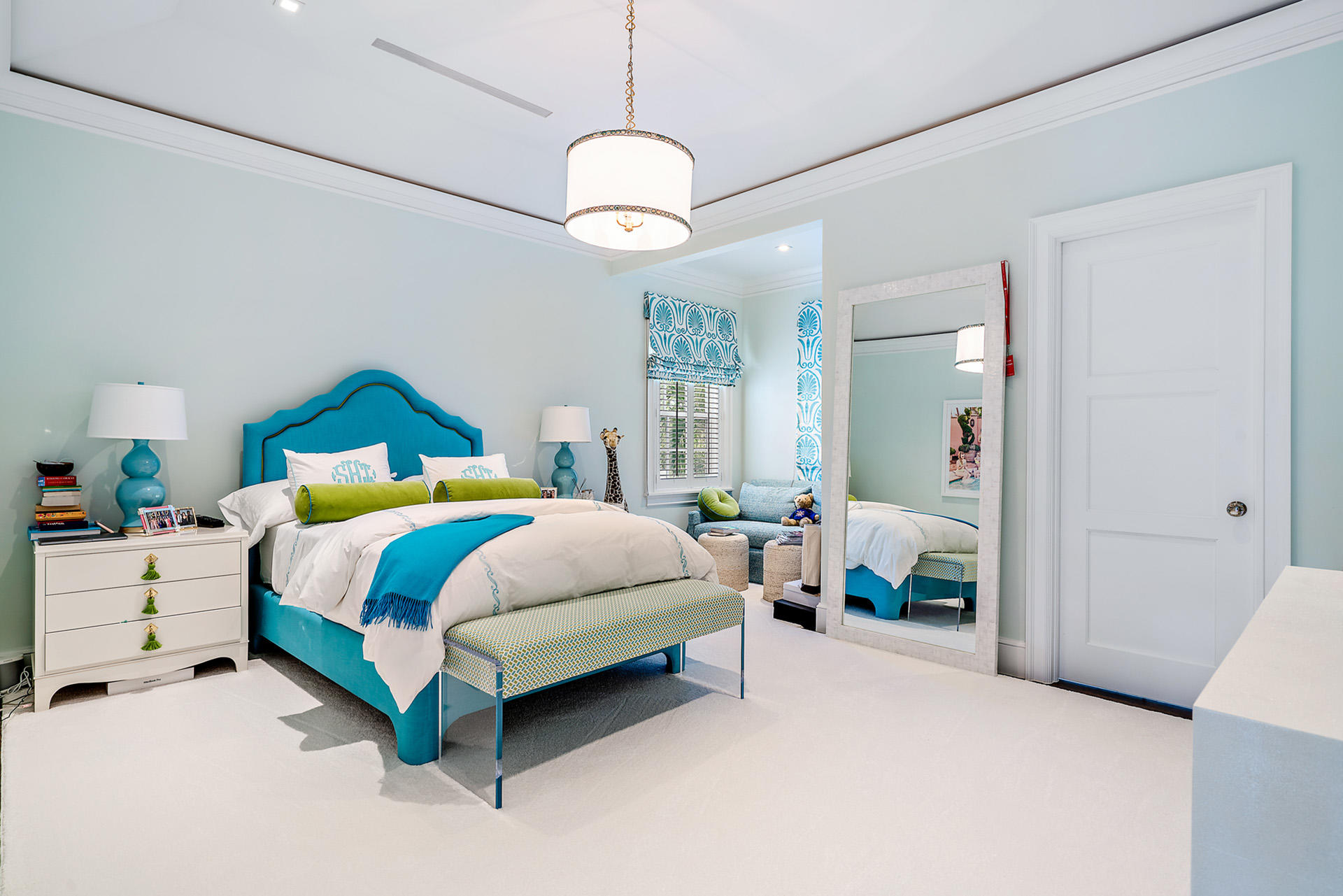 ADAMS CIRCLE - Residential