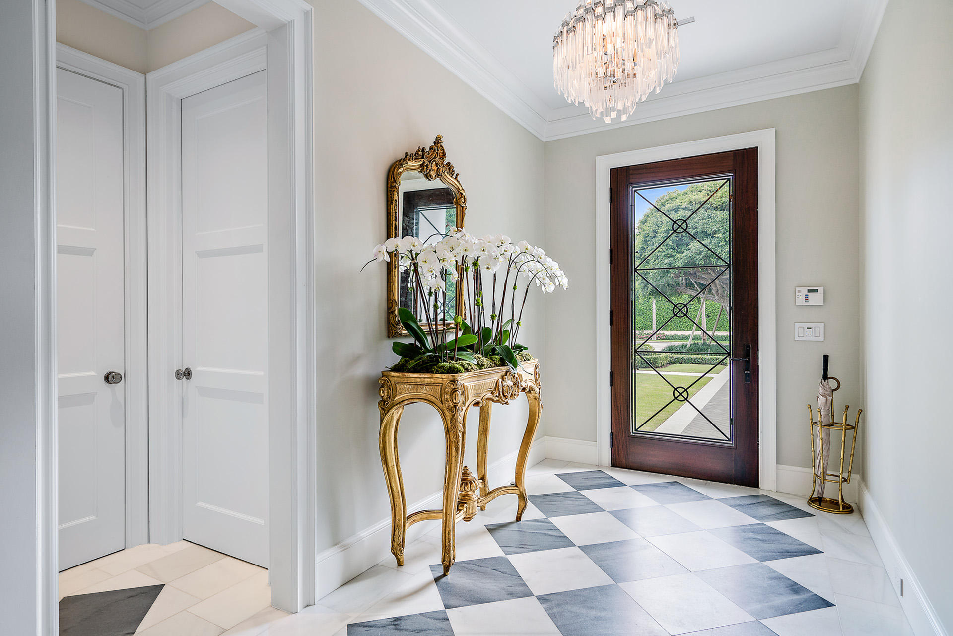 ADAMS CIRCLE - Residential