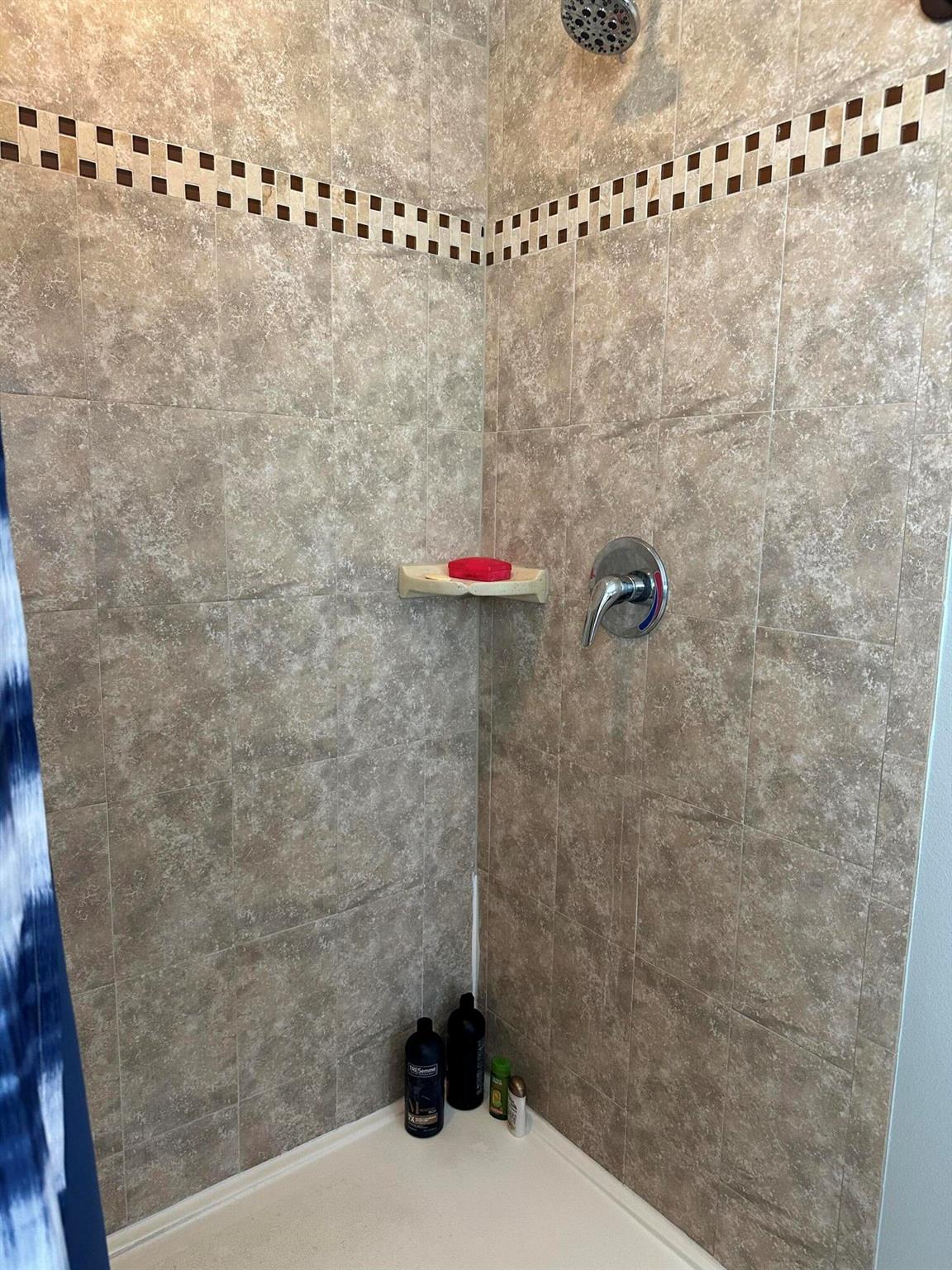 WINTERLAKES TRACT H 1ST R - Residential