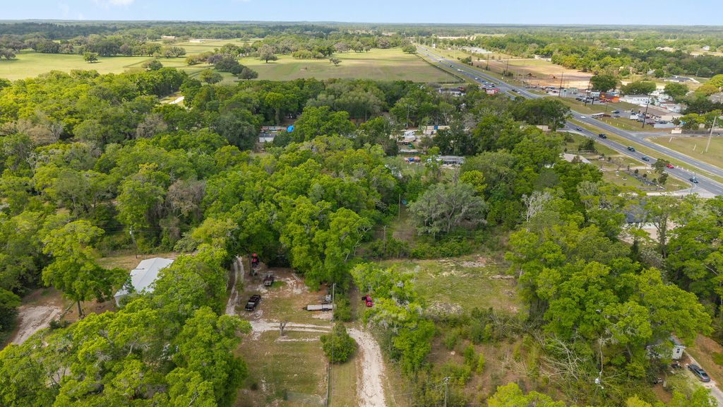 Photo of 165 SW 77th Court, Ocala, FL 34474 (MLS # B26009223)