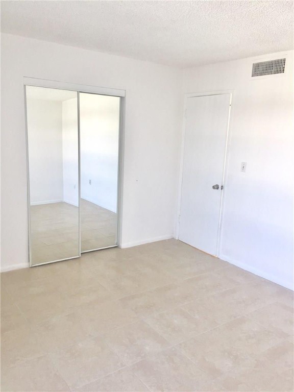 PALM ISLES - Residential Lease