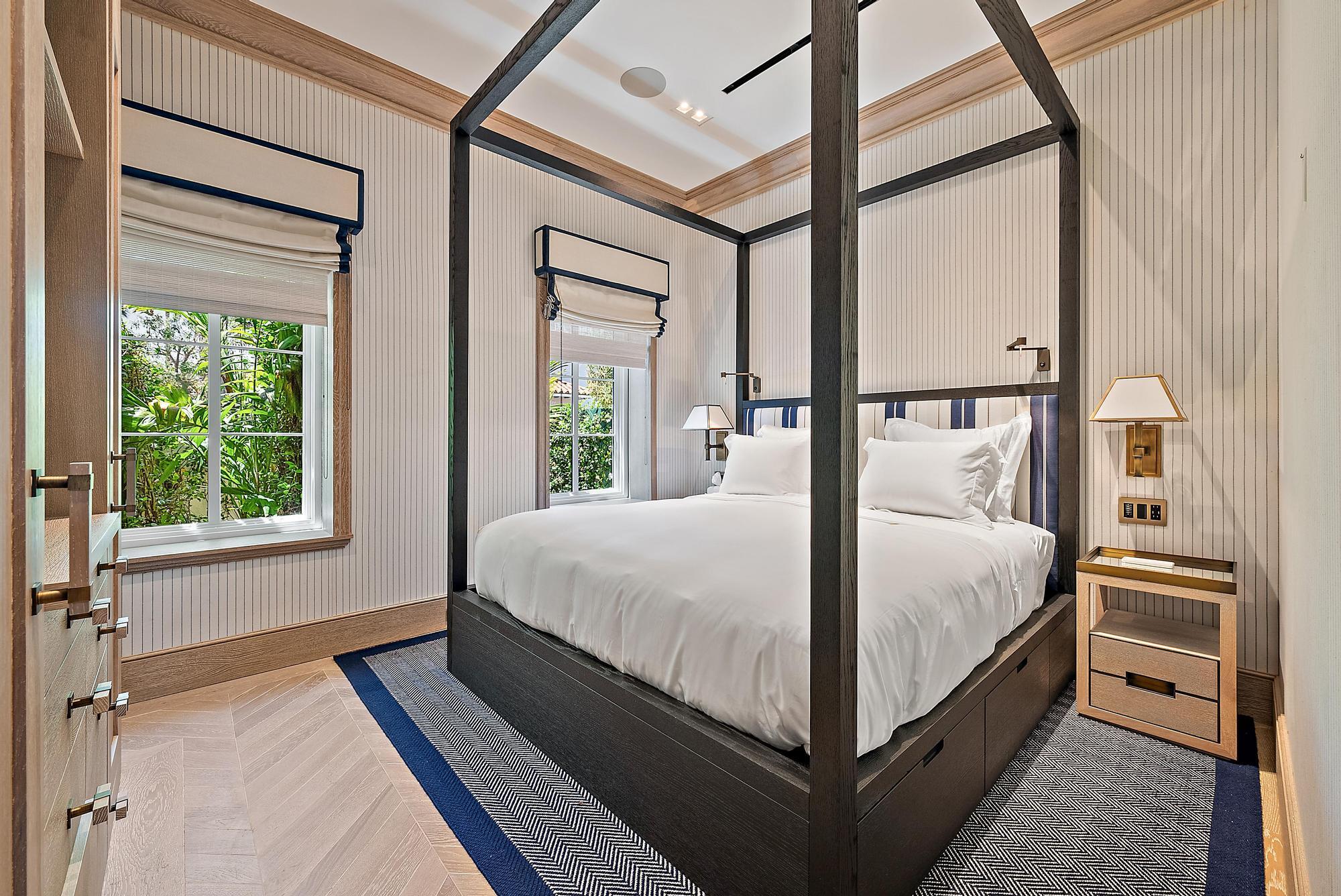 PELICAN LODGE CONDO - Residential