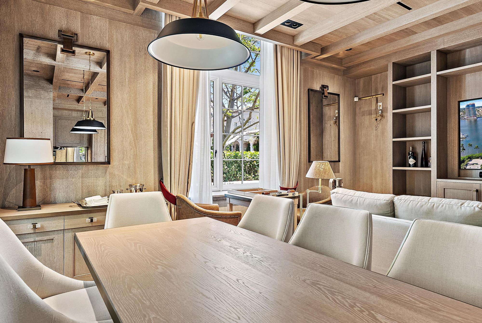 PELICAN LODGE CONDO - Residential