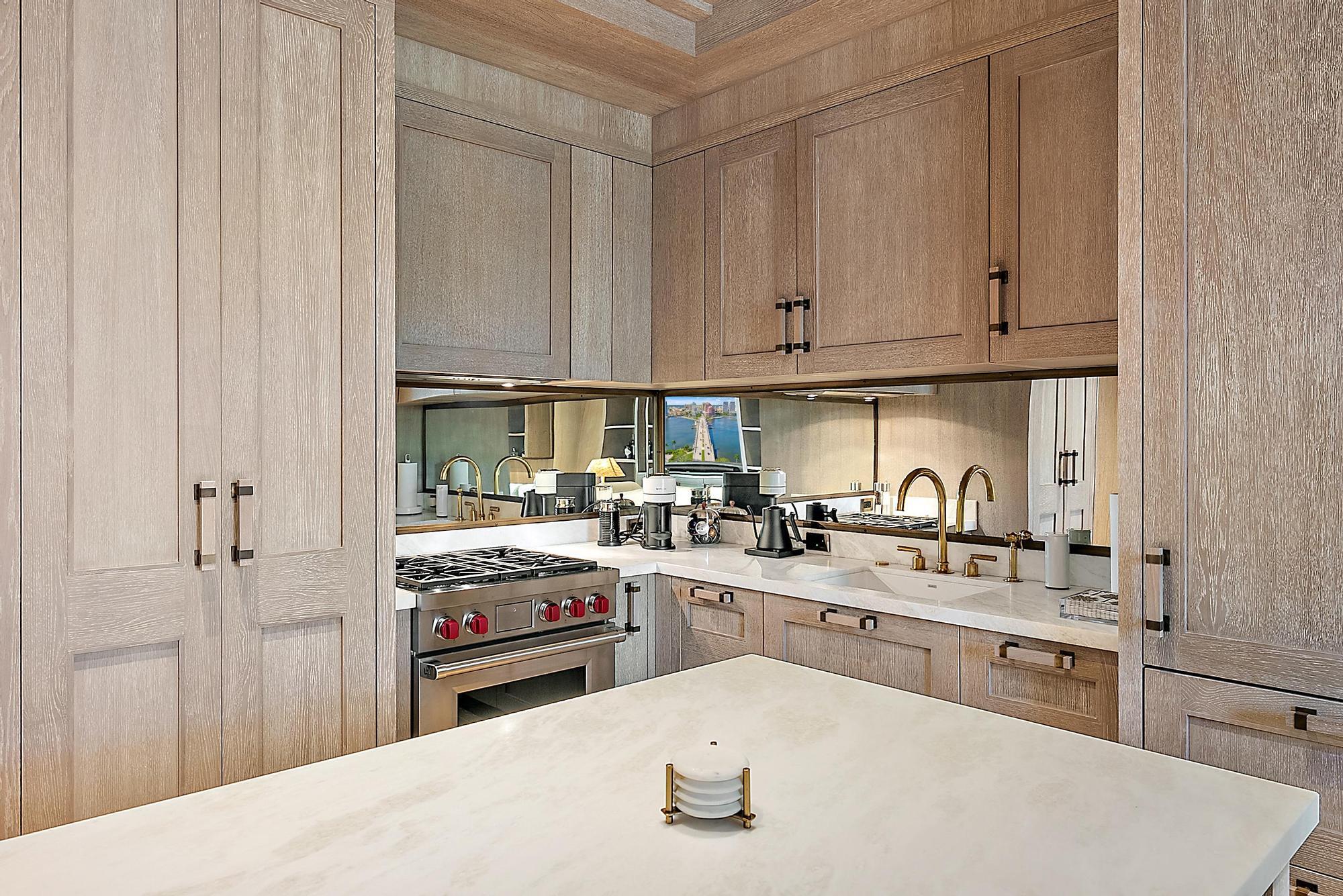 PELICAN LODGE CONDO - Residential