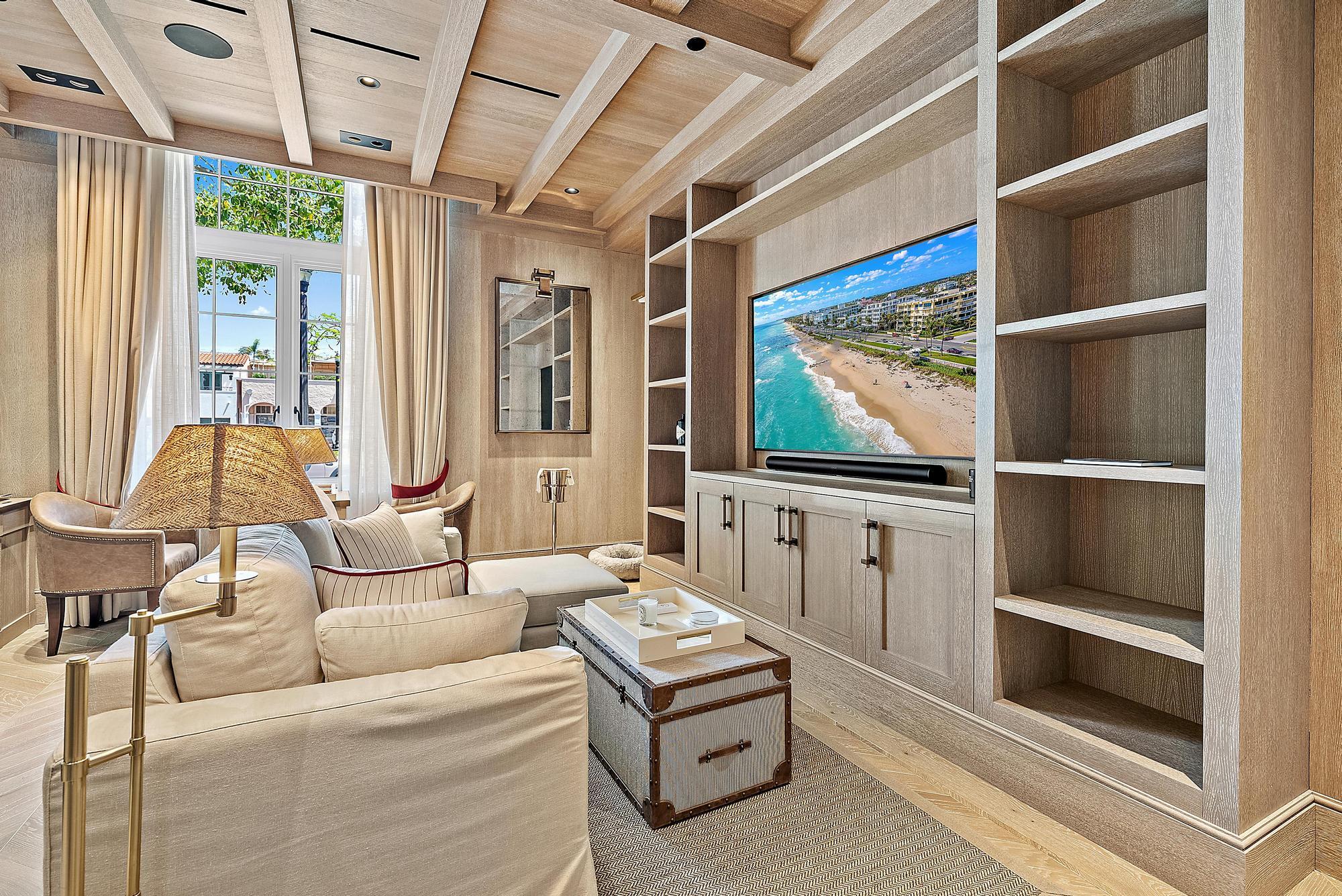 PELICAN LODGE CONDO - Residential