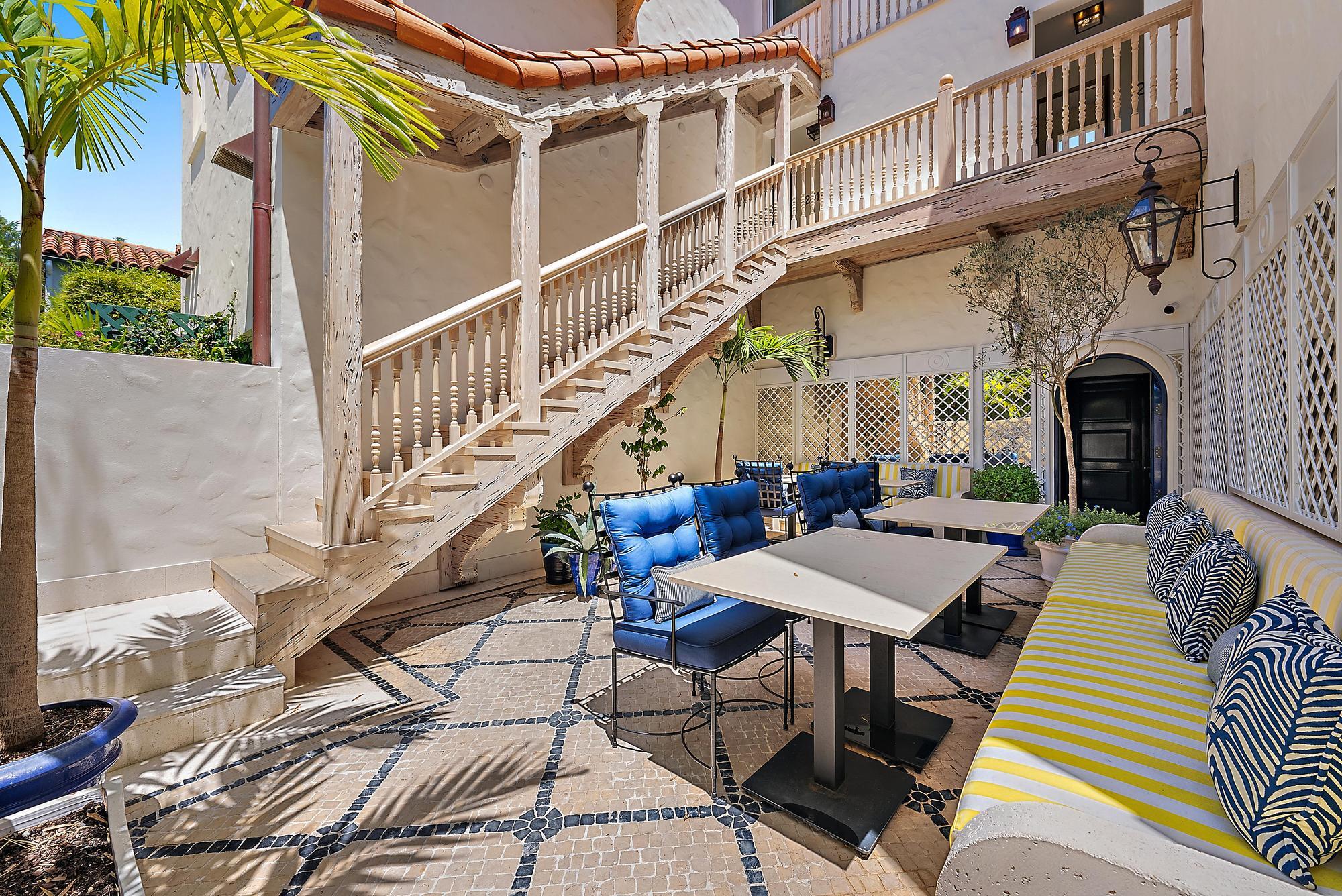 PELICAN LODGE CONDO - Residential