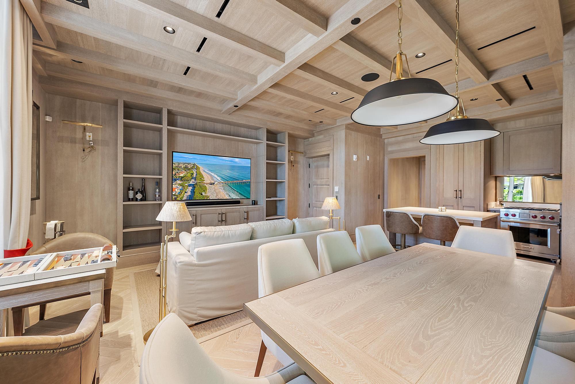 PELICAN LODGE CONDO - Residential